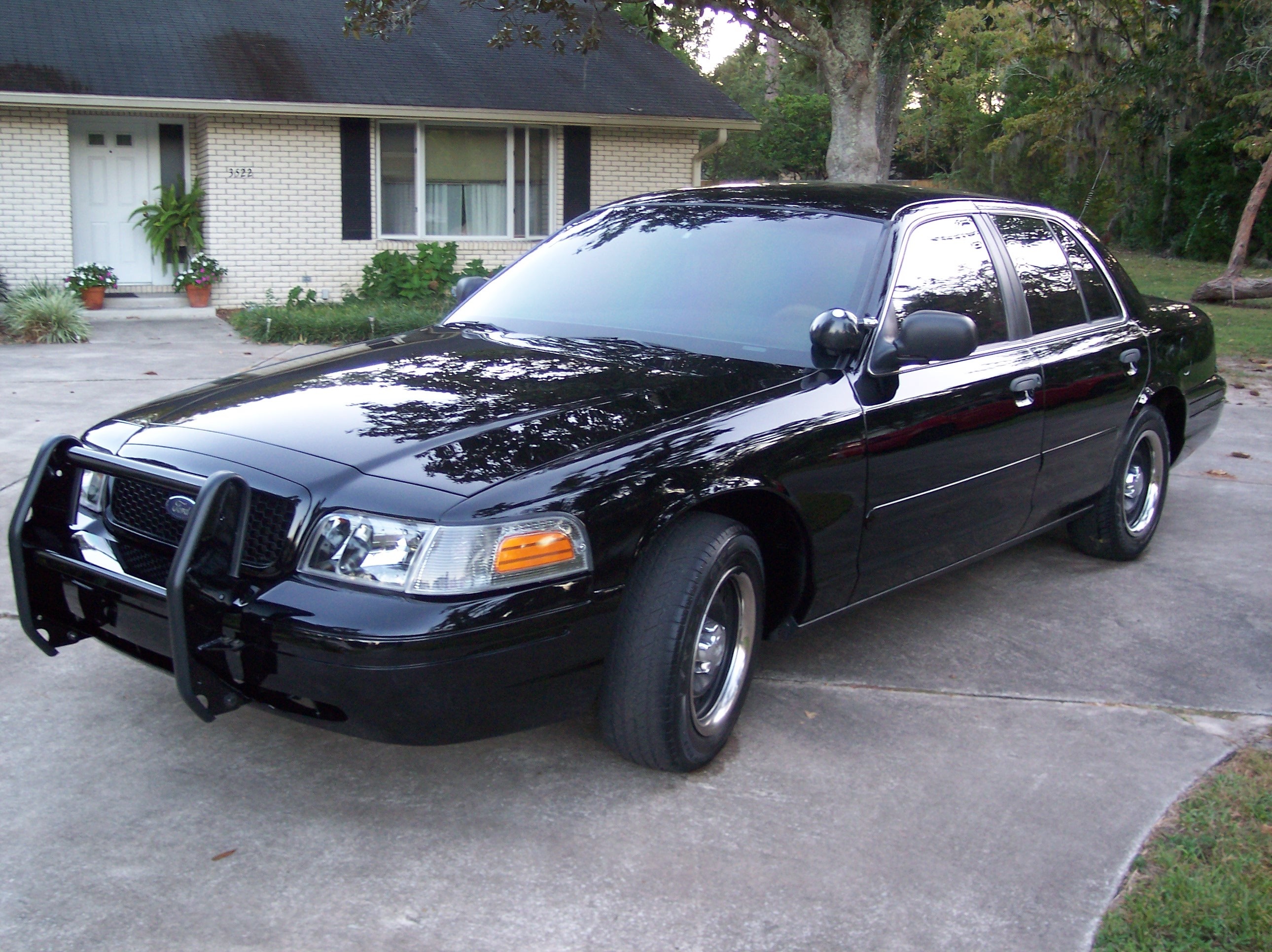 2002 FORD CROWN VICTORIA